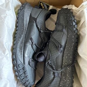 Nike ACG Mountain Fly Low Goretex